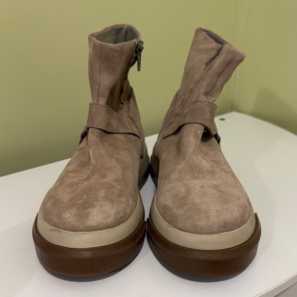 Free People Bodhi Harness Sneaker booties tan suede size 11 women H14N3 - Picture 10 of 10